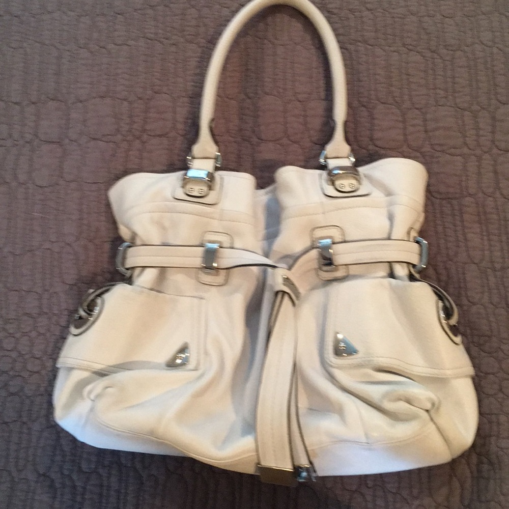White leather shouldbag
